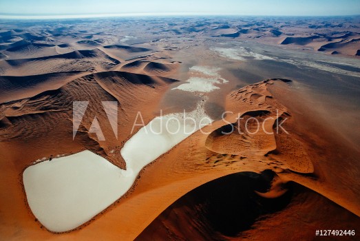 Bild på Luftaufnahme von Lehmpfanne am Ende des Sossusvlei Namibia